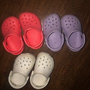 Bundle of Crocs ✨ Size 4C